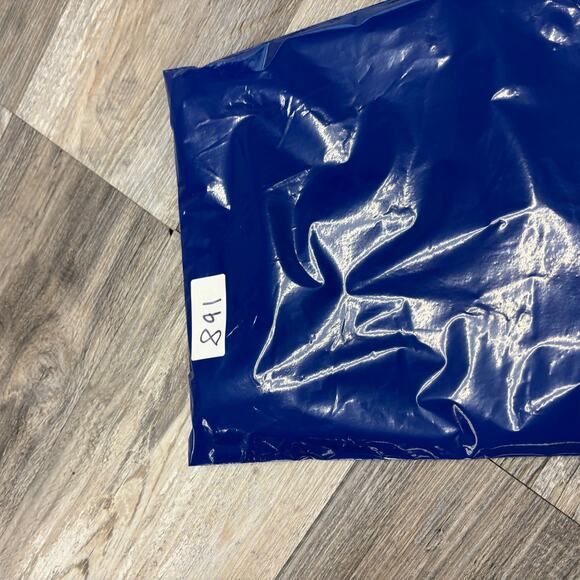 GAP Dark Indigo Womens‎ L Minimalist Tencel Chambray Keyhole Back Sleeveless Top - Picture 8 of 11